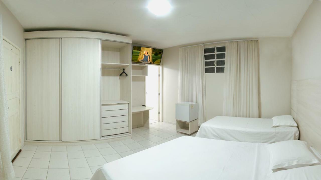 Campo Comprido Hotel *
